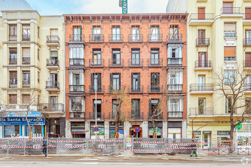 Calle De Santa Engracia, 42, Madrid, Madrid à louer - Photo de l’immeuble – Image 2 sur 2