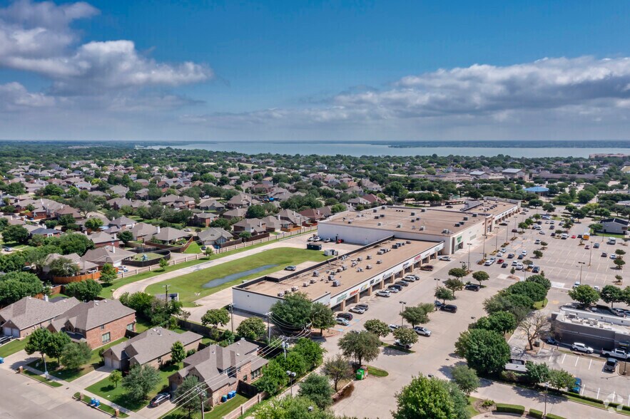 8405 Lakeview Pky, Rowlett, TX à louer - Aérien – Image 3 sur 5