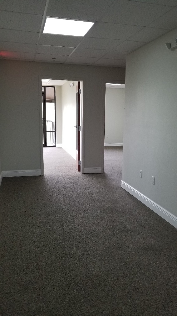 2572 W State Road 426, Oviedo, FL à louer Photo intérieure– Image 1 sur 16