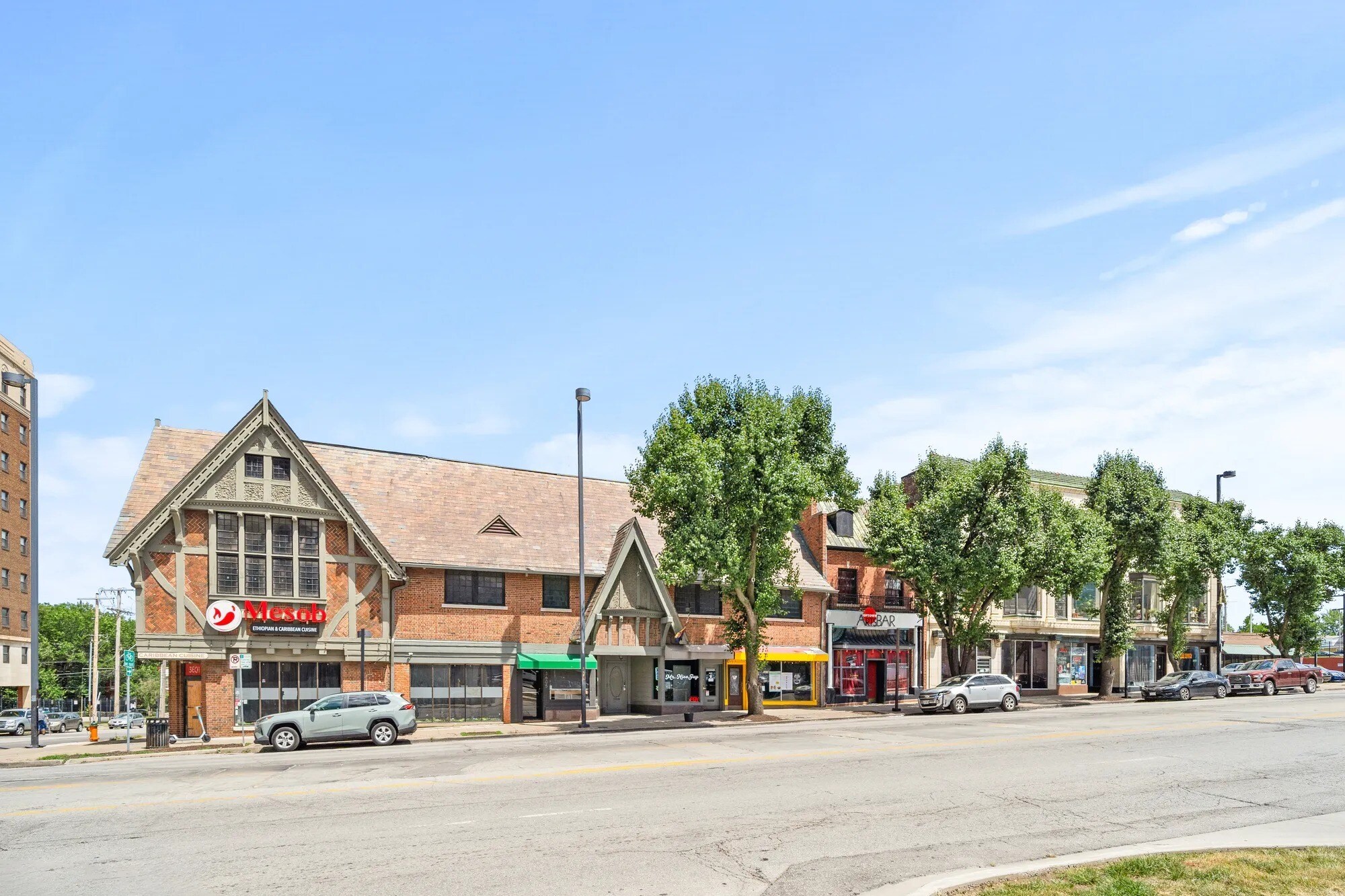 3601-3609 Broadway St, Kansas City, MO à vendre Photo principale– Image 1 sur 9