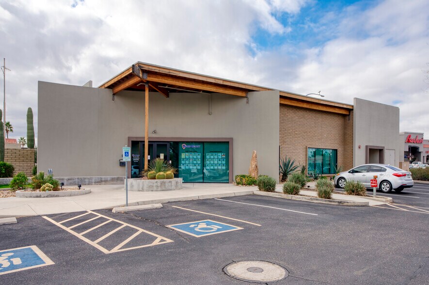 13843-13847 W Meeker Blvd, Sun City West, AZ à louer - Photo de l’immeuble – Image 3 sur 3