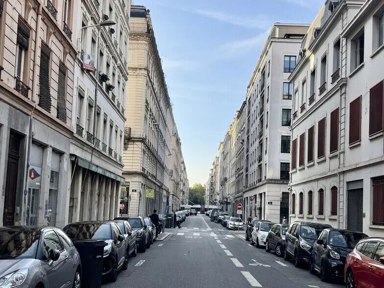 Bureau dans Lyon à louer - Photo de l’immeuble – Image 2 sur 21