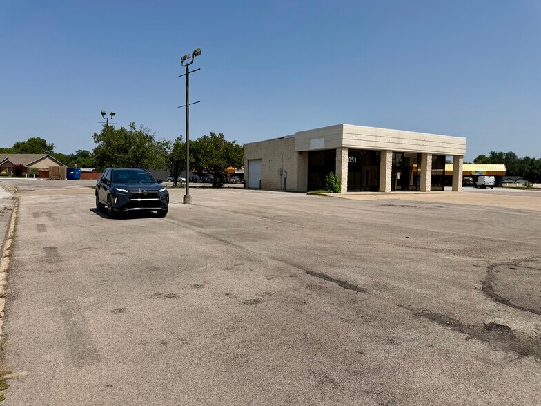 8051 Boulevard 26, North Richland Hills, TX à vendre - Photo de l’immeuble – Image 2 sur 22