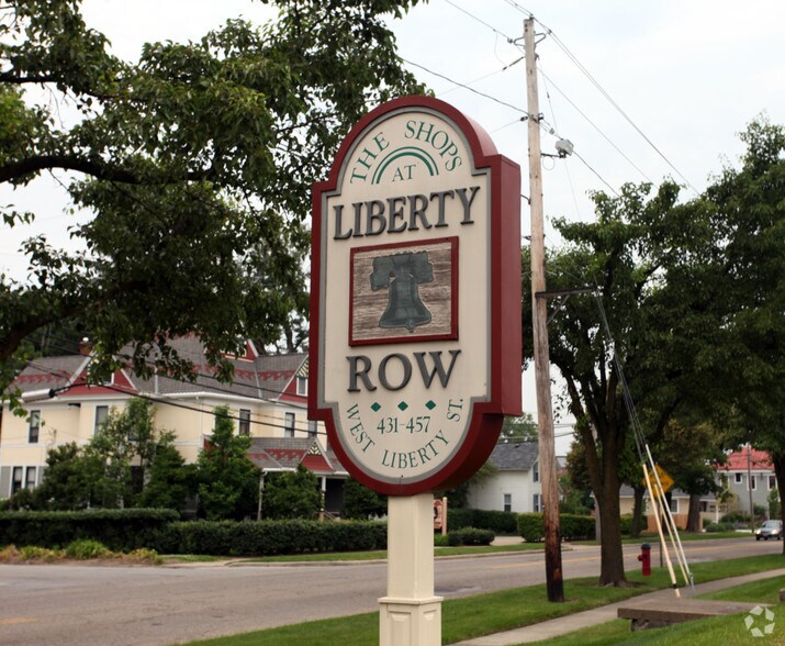 431-457 W Liberty St, Medina, OH à louer - Photo de l’immeuble – Image 3 sur 3