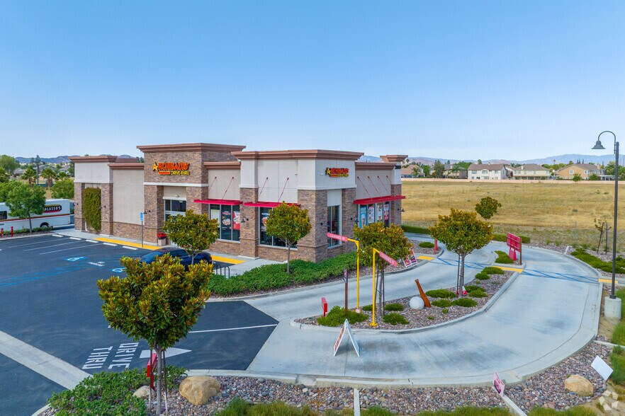 Newport Rd, Menifee, CA à louer - Photo principale – Image 3 sur 4