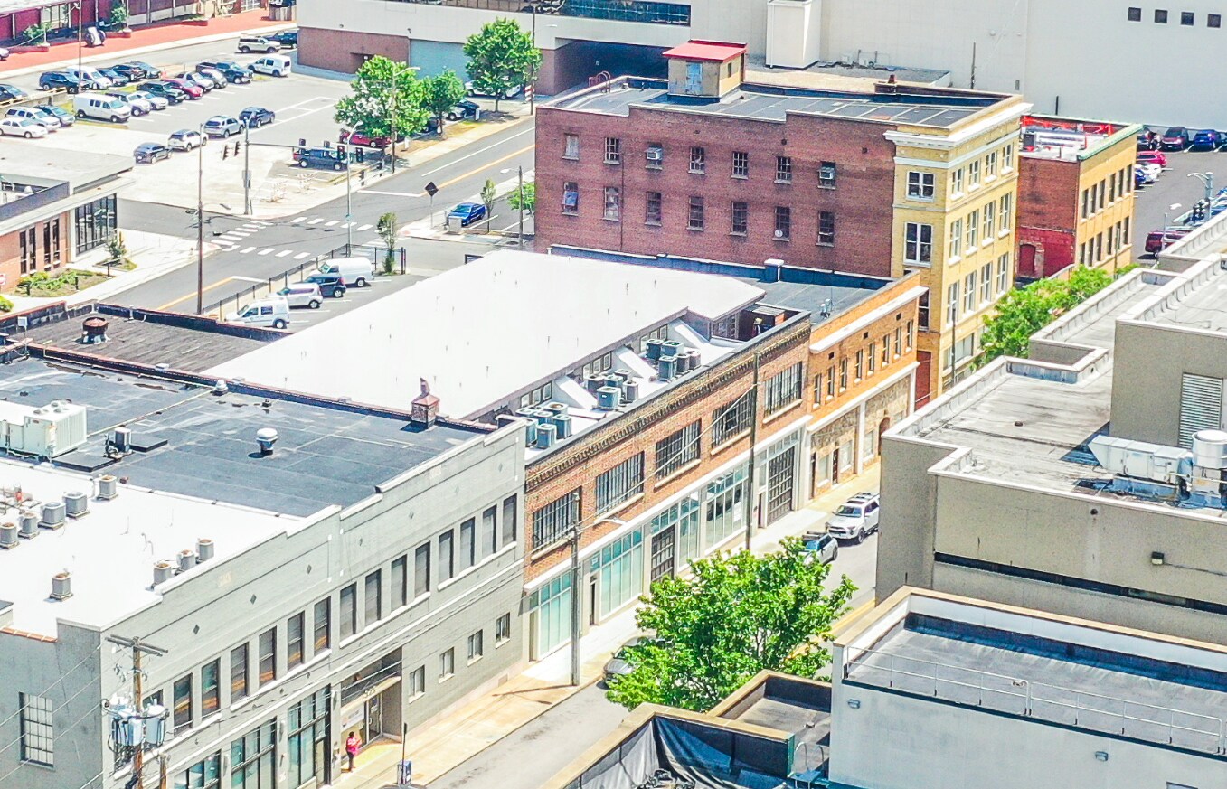 319 Campbell Ave SW, Roanoke, VA à louer Photo principale– Image 1 sur 12