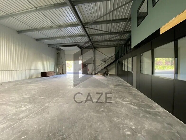 Bureau dans Canéjan à louer - Photo de l’immeuble – Image 2 sur 10