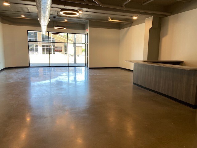 823-825 W College Ave, Appleton, WI à louer - Photo intérieure – Image 2 sur 3