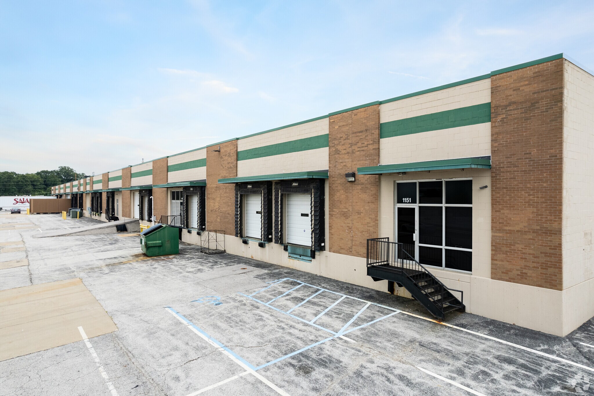 1131-1151 N Warson Rd, Saint Louis, MO à louer Photo principale– Image 1 sur 5