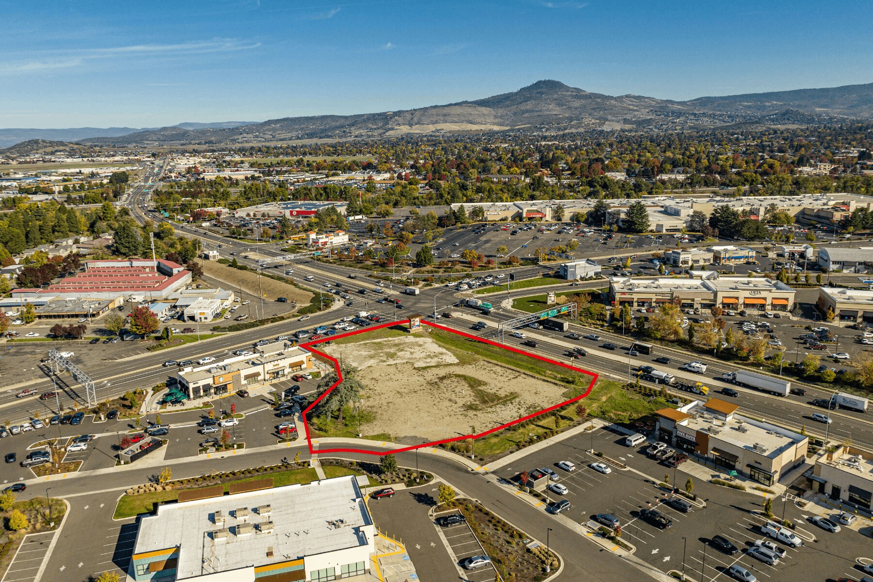 30 Rossanley dr, Medford, OR à vendre Photo principale– Image 1 sur 40