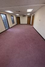 4212 S Hocker Dr, Independence, MO à vendre Photo intérieure– Image 1 sur 10