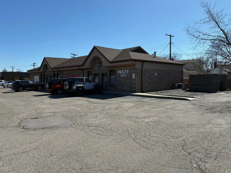 13235-13255 Northline Rd, Southgate, MI à louer Photo principale– Image 1 sur 6