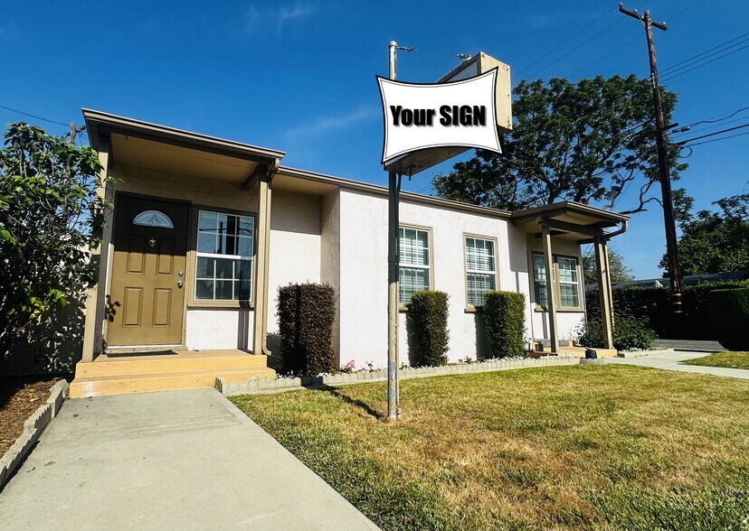 107 N Woods Ave, Fullerton, CA à louer - Photo de l’immeuble – Image 1 sur 8