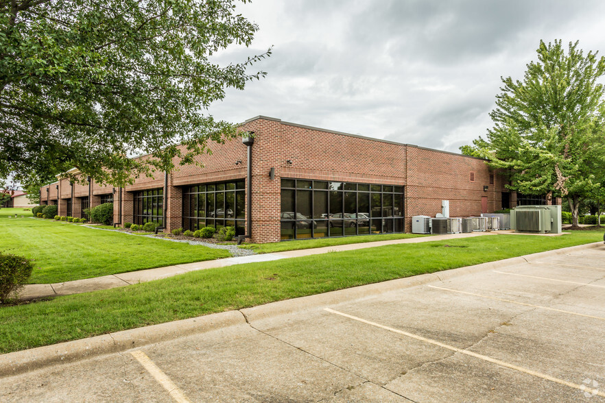 1520 Riverfront Dr, Little Rock, AR à louer - Photo de l’immeuble – Image 2 sur 8