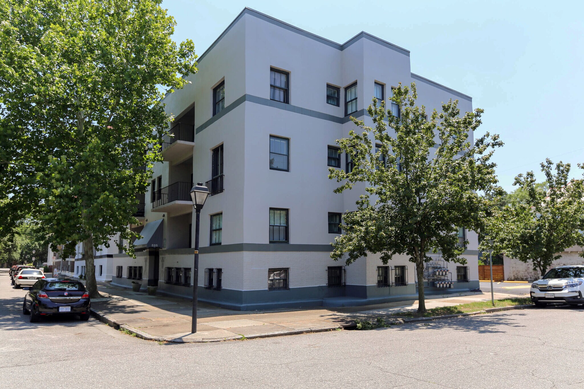 525 Graydon Ave, Norfolk, VA à vendre Photo principale– Image 1 sur 10