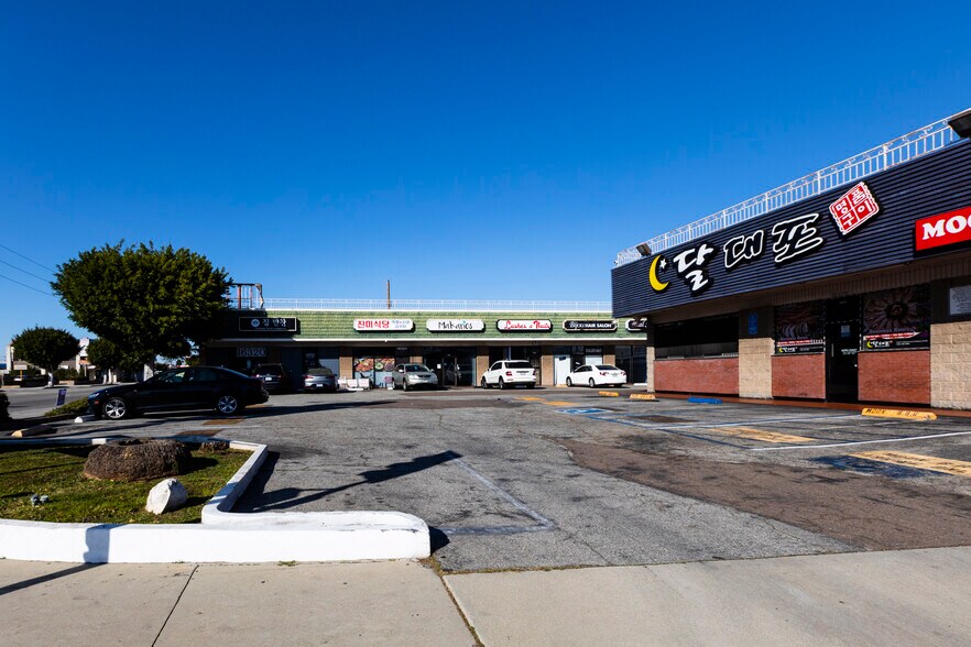 16320-16334 S Western Ave, Gardena, CA à louer - Photo de l’immeuble – Image 2 sur 19