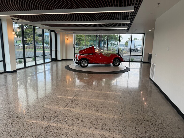 125 Cap Ct, Eugene, OR à louer - Photo de l’immeuble – Image 3 sur 14