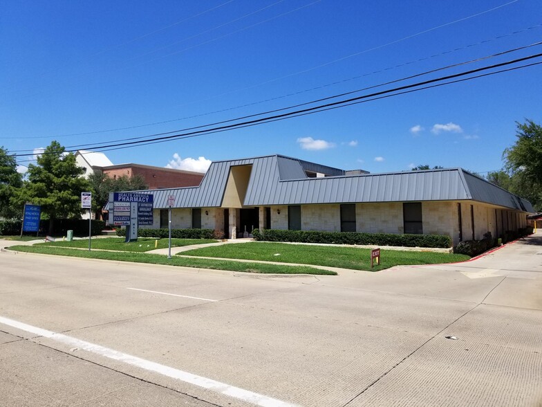 541 W Main St, Lewisville, TX à louer - Photo de l’immeuble – Image 3 sur 4