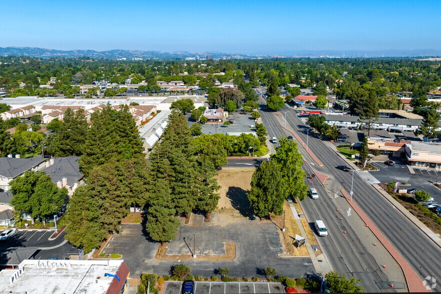 4390 Clayton Rd, Concord, CA à louer - Aérien – Image 2 sur 12