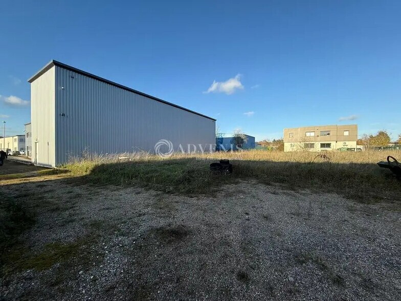 Local d’activités dans Saran à louer - Photo de l’immeuble – Image 3 sur 12