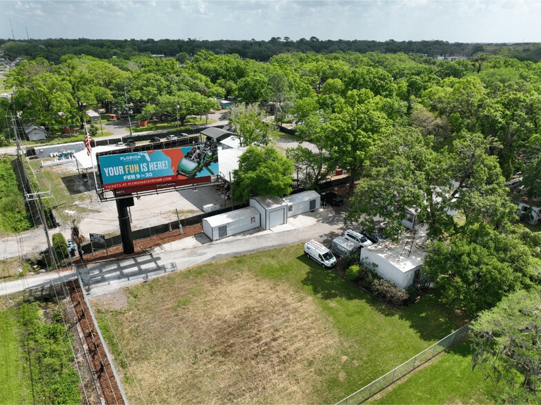5305 Garden Ln, Tampa, FL à vendre - Photo de l’immeuble – Image 3 sur 21