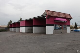 5201 W Cheyenne Ave, Las Vegas, NV à louer Photo intérieure– Image 2 sur 2