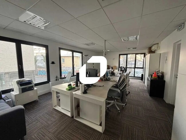 Plus de détails pour Bureau à louer