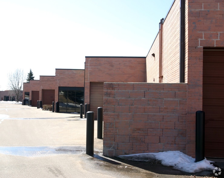 5959 Baker Rd, Minnetonka, MN à louer - Photo de l’immeuble – Image 2 sur 5