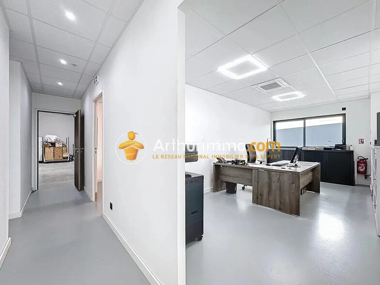 483 Rue Rene Descartes, Vaulx-Milieu à vendre - Photo de l’immeuble – Image 3 sur 16