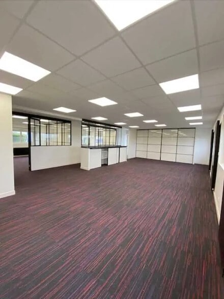 Bureau dans Octeville-sur-Mer à louer - Photo de l’immeuble – Image 1 sur 6