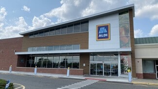 Plus de détails pour 901-913 Oak Tree Ave, South Plainfield, NJ - Local commercial à louer
