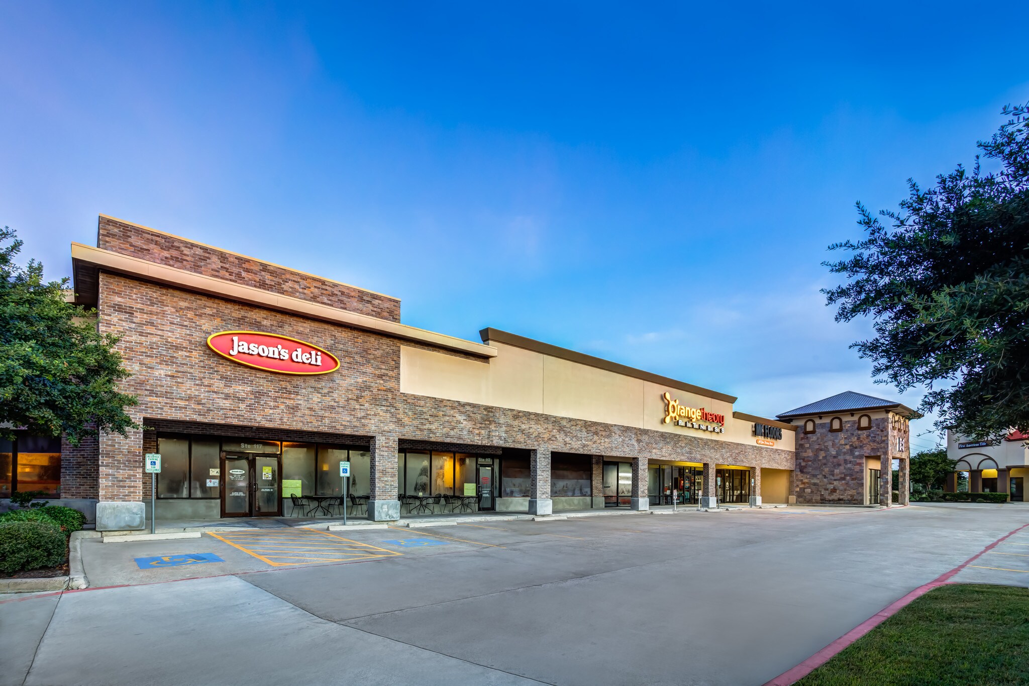 9517 W Broadway St, Pearland, TX à louer Photo principale– Image 1 sur 7