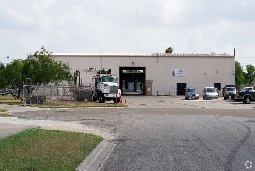 2302 Pollex Ave, Corpus Christi, TX à louer - Photo de l’immeuble – Image 2 sur 2