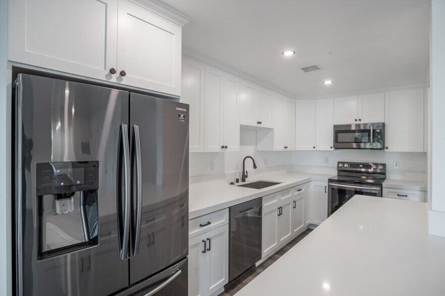 1115 14th St, Santa Monica, CA à vendre - Photo de l’immeuble – Image 3 sur 45