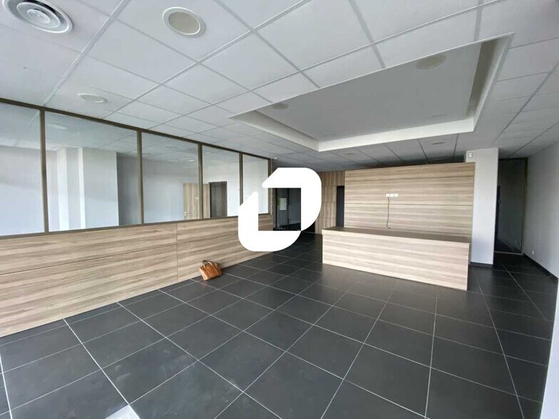 Bureau dans Mérignac à louer - Photo de l’immeuble – Image 2 sur 32