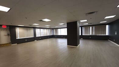 4939 Van Dam St, Long Island City, NY à louer Photo intérieure– Image 2 sur 3