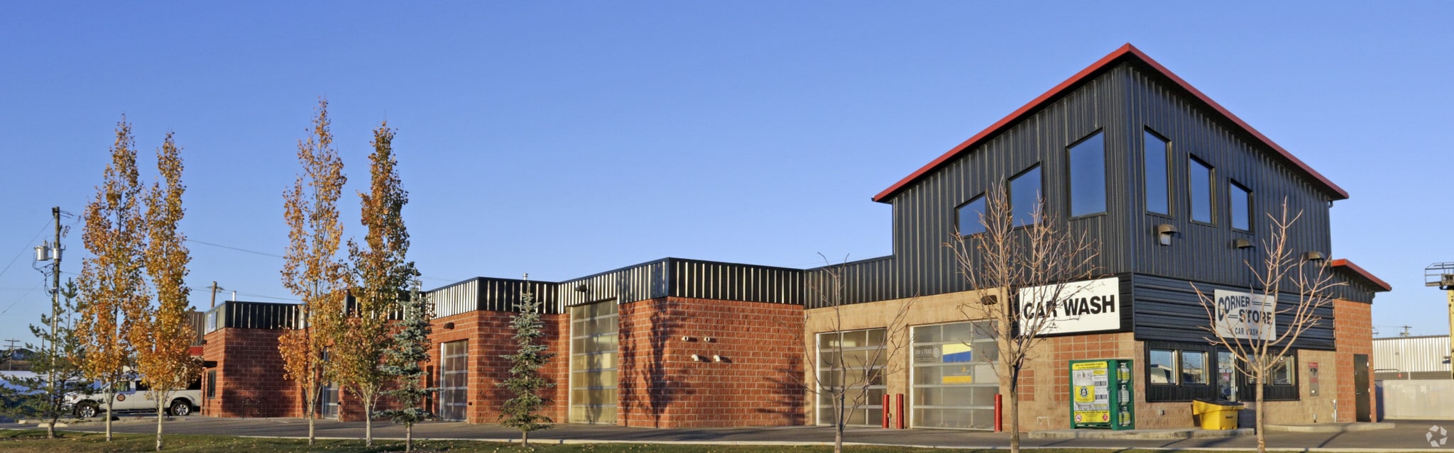 1103 N Railway St, Okotoks, AB à louer Photo principale– Image 1 sur 8