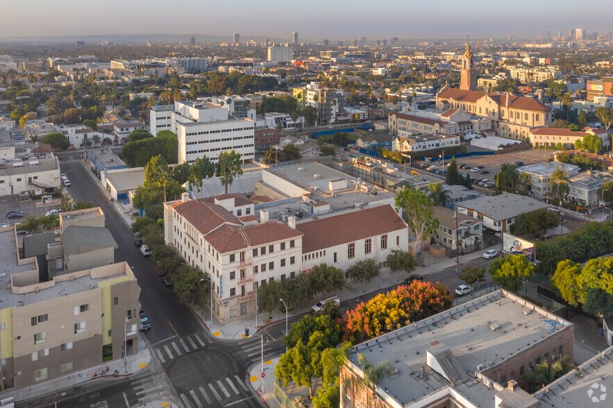 6560-6600 Selma Ave, Los Angeles, CA à louer - Aérien – Image 2 sur 2