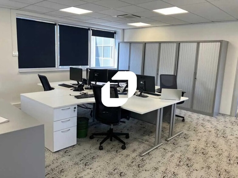 Bureau dans Vincennes à louer - Photo de l’immeuble – Image 1 sur 1