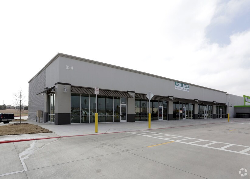 820-824 E Belt Line Rd, Cedar Hill, TX à louer - Photo principale – Image 1 sur 9