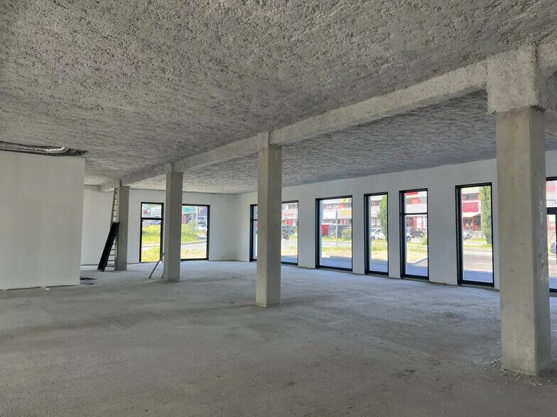 Local commercial dans Anglet à louer - Photo de l’immeuble – Image 2 sur 3