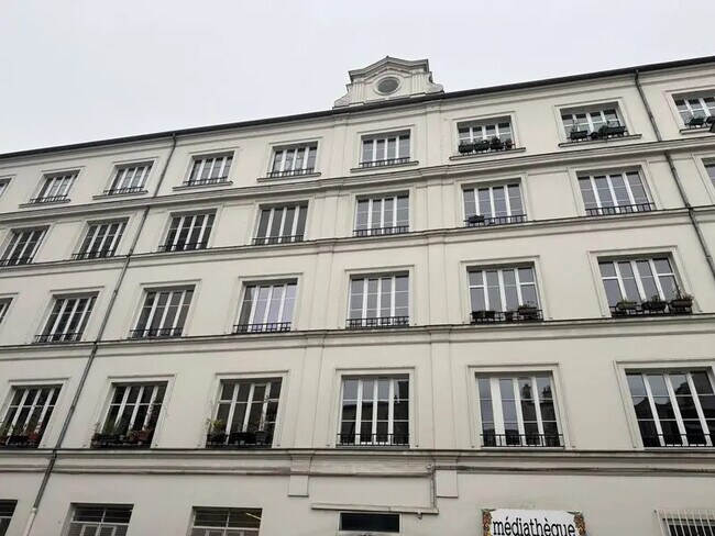 Plus de détails pour Bureau à louer