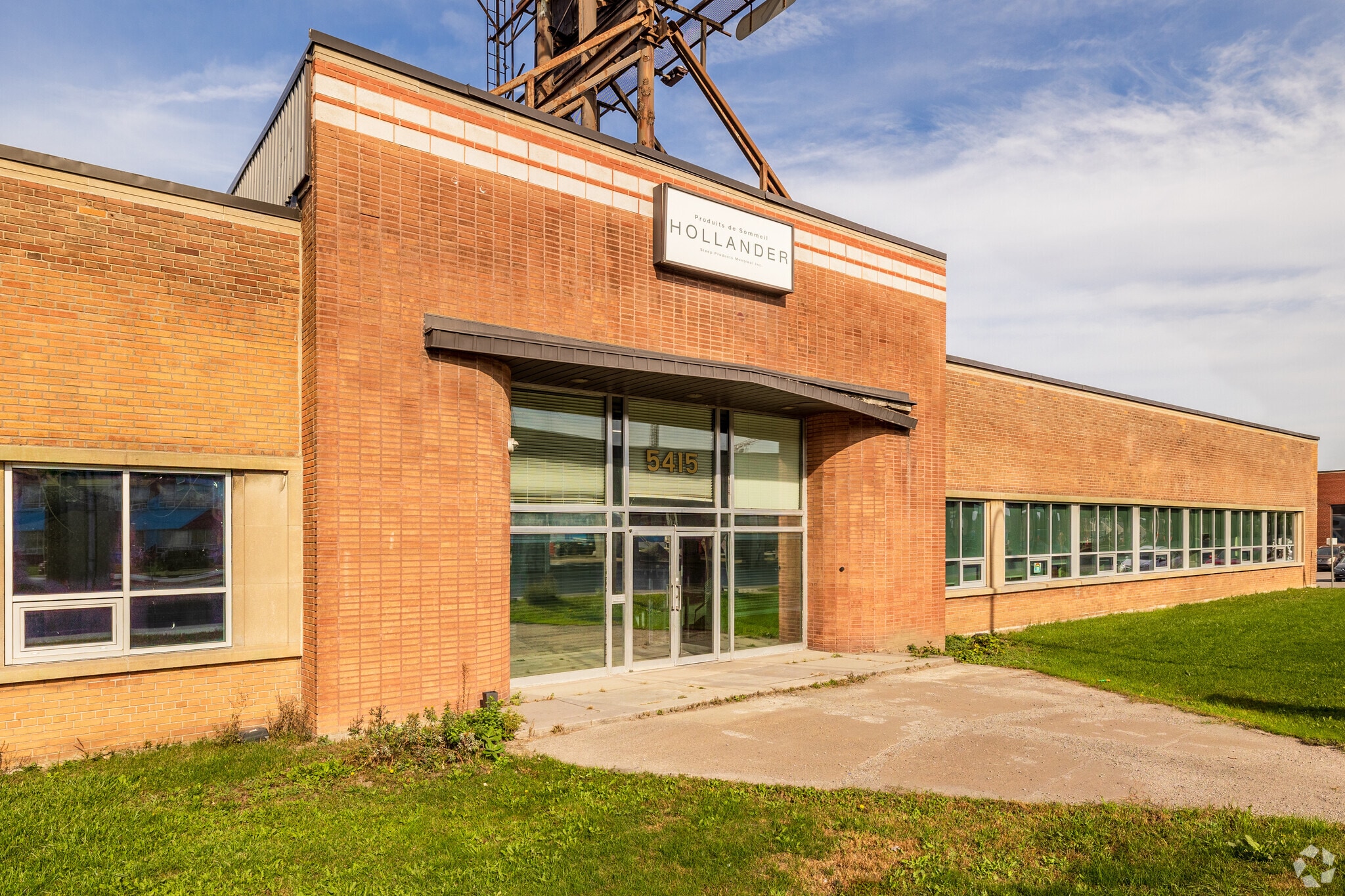 5415 Ch de la Côte-de-Liesse, Montréal, QC à vendre Photo principale– Image 1 sur 5