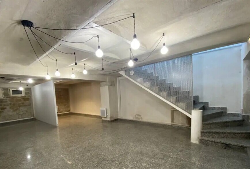 Local commercial dans Saint-Maur-des-Fossés à louer - Photo intérieure – Image 2 sur 7