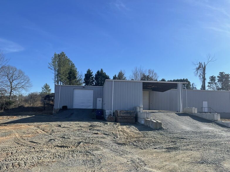 5308 NC Hwy 21, Jonesville, NC à louer - Photo de l’immeuble – Image 2 sur 20