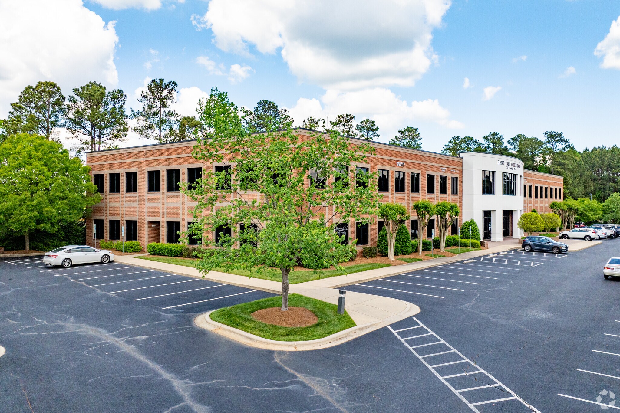 701 Exposition Pl, Raleigh, NC à vendre Photo principale– Image 1 sur 30