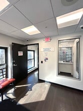 5913 Penn Ave, Pittsburgh, PA à louer Photo intérieure– Image 1 sur 19