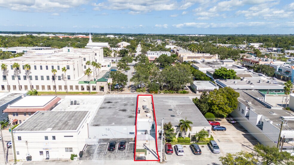 1453 20th St, Vero Beach, FL à louer - Photo de l’immeuble – Image 3 sur 29