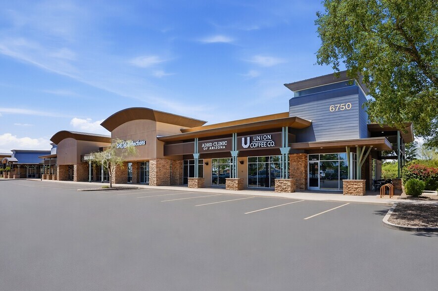 6750 W Thunderbird Rd, Peoria, AZ à louer - Photo de l’immeuble – Image 2 sur 9