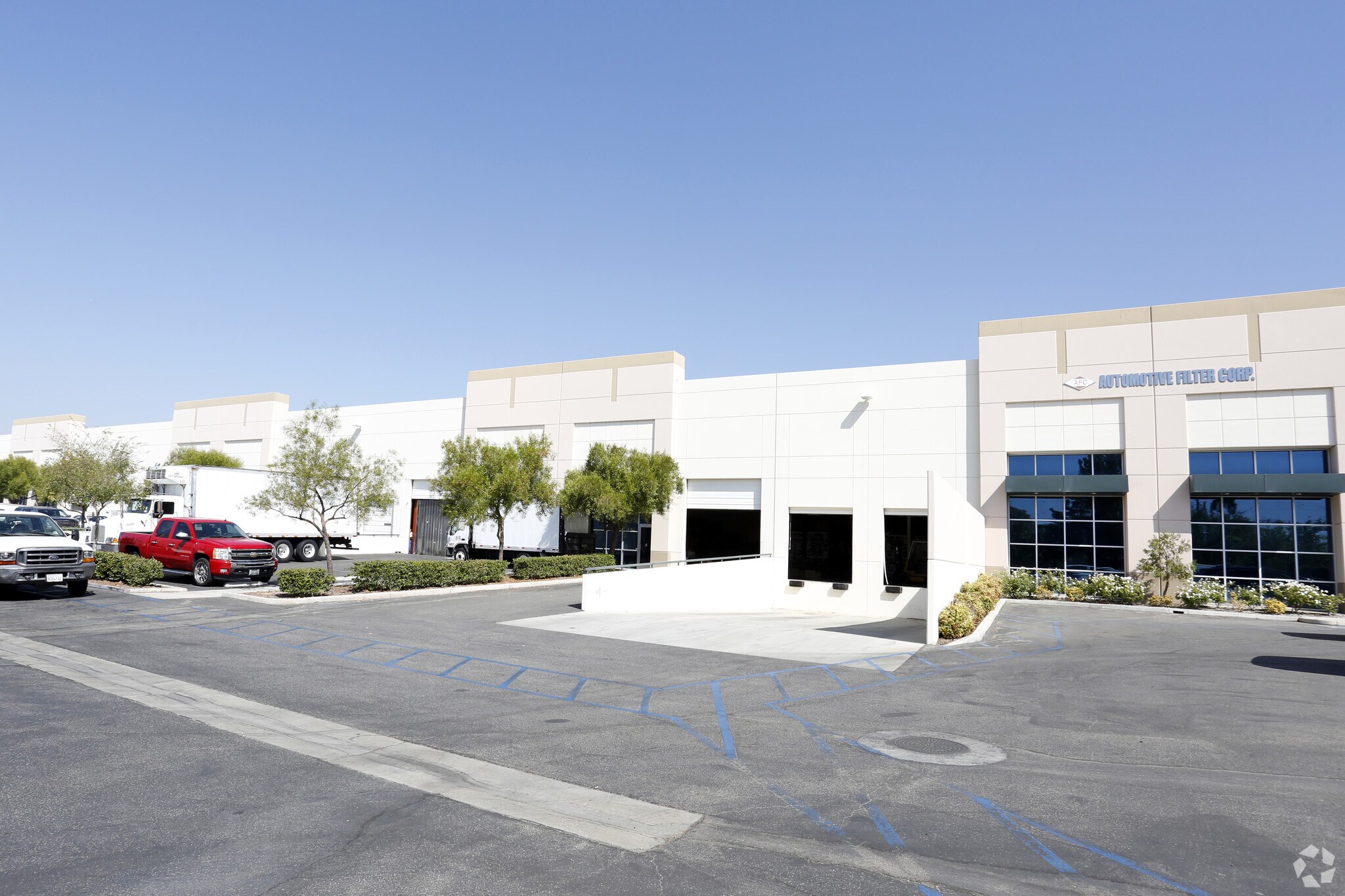 28301-28315 Constellation Rd, Valencia, CA à louer Photo de l’immeuble– Image 1 sur 5